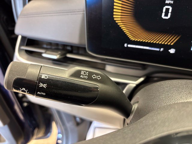 Used 2026 Kia Carnival FWD image 28