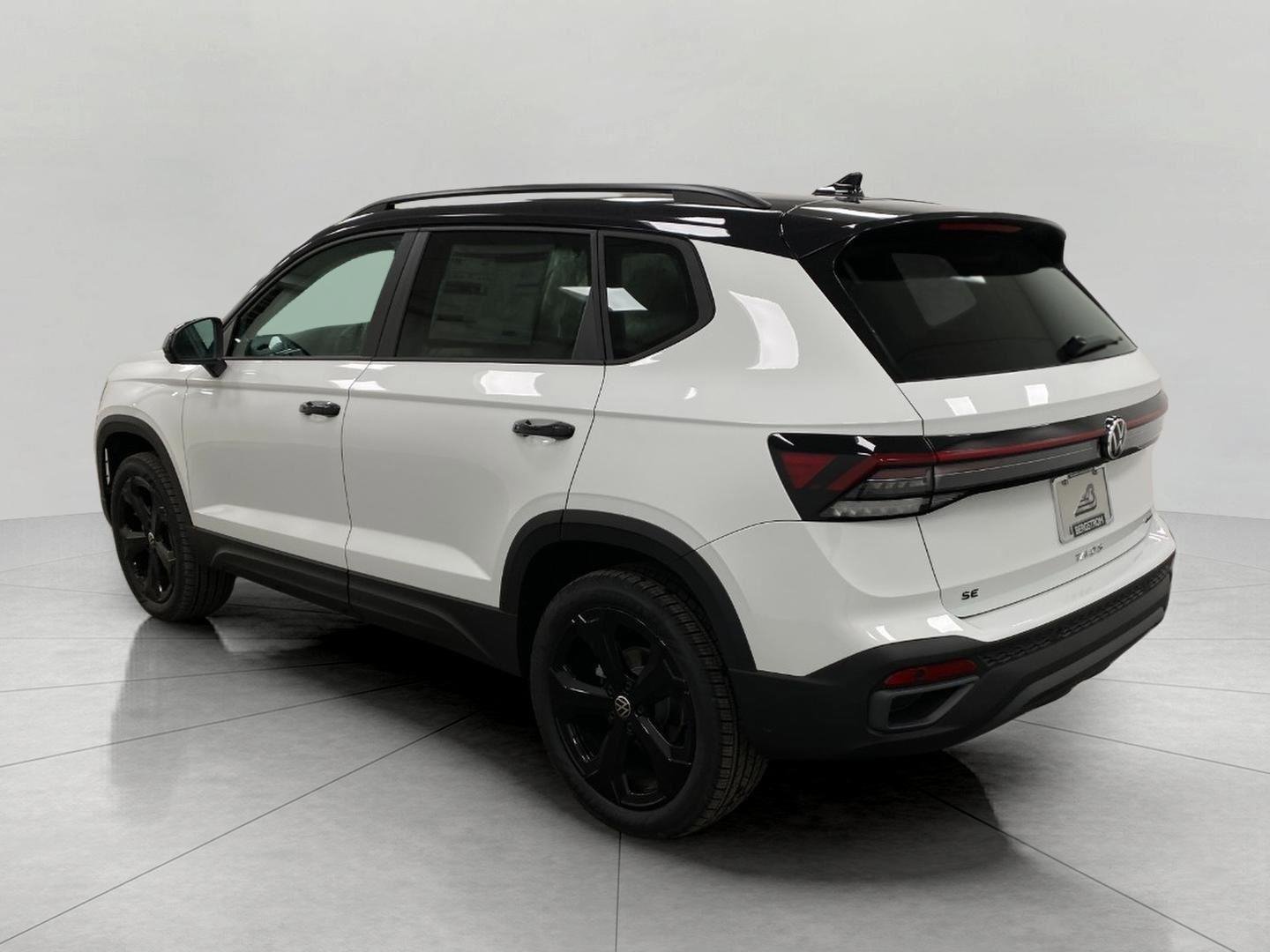 New 2026 Volkswagen Taos SE AWD/4WD image 36