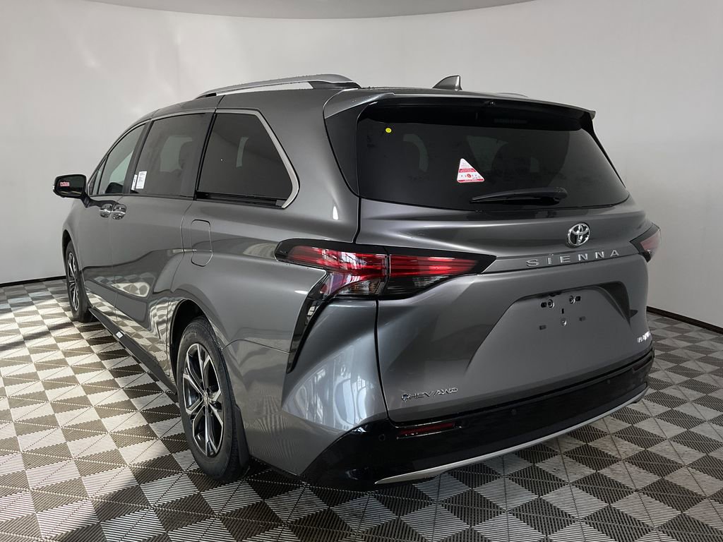 New 2026 Toyota Sienna Platinum image 6
