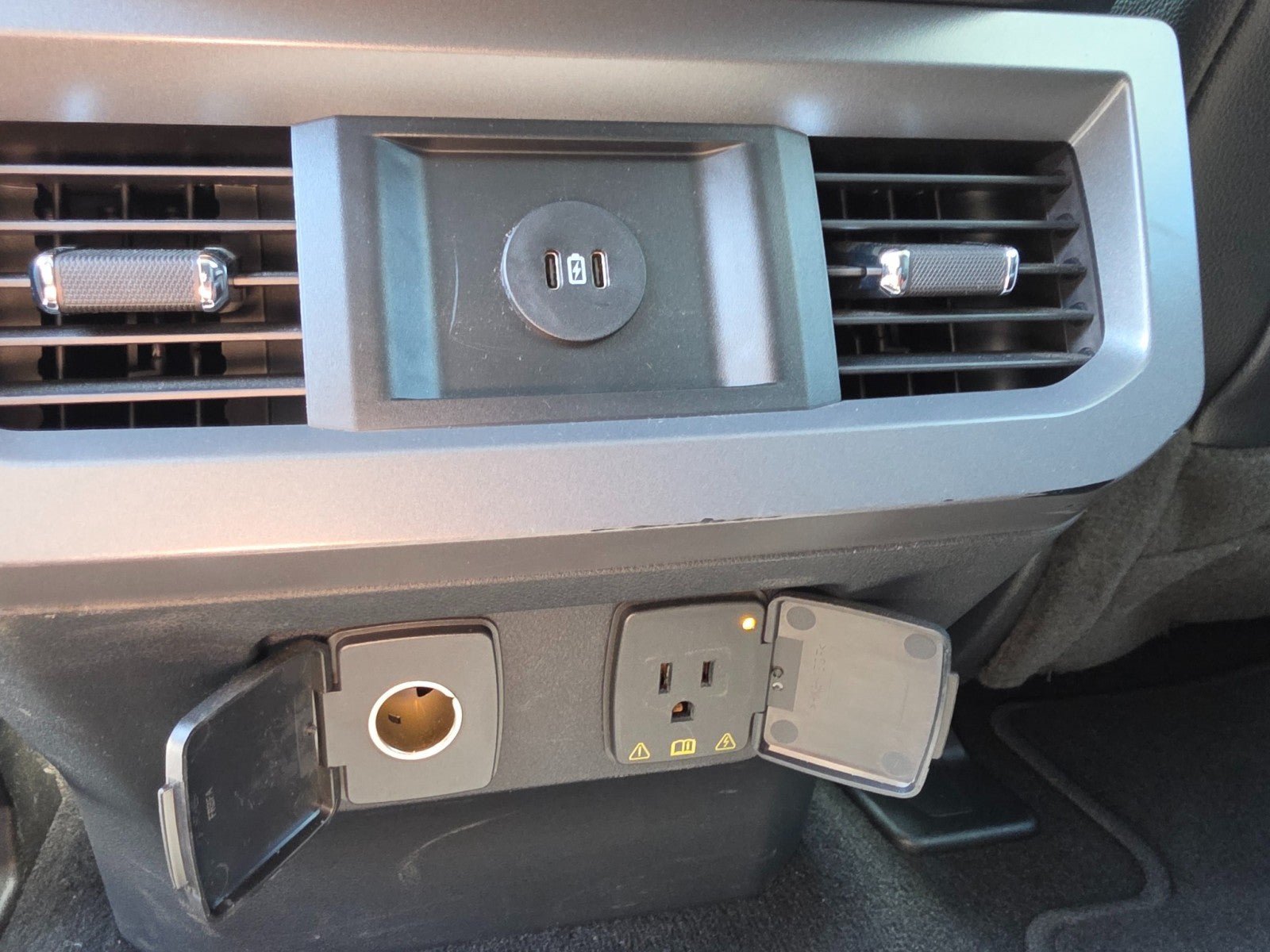 Used 2023 Ford F250 Lariat w/ Chrome Package AWD/4WD image 25
