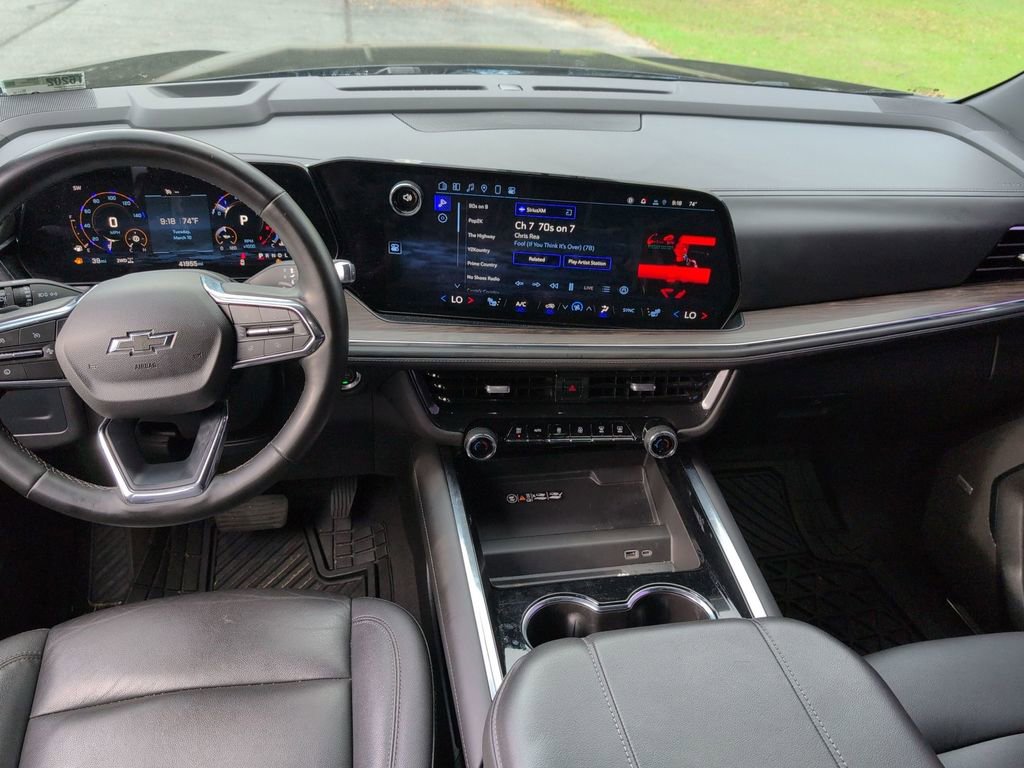 Used 2025 Chevrolet Tahoe Z71 w/ Comfort Package image 10