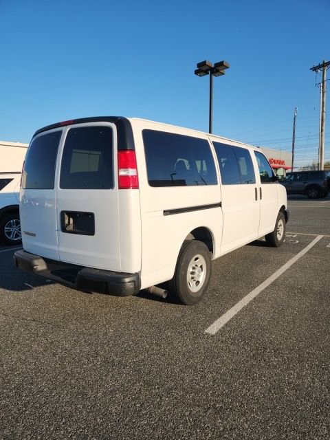 Used 2023 Chevrolet Express 3500 LS image 7