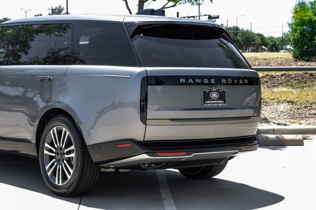 New 2026 Land Rover Range Rover Long Wheelbase SE AWD/4WD image 15
