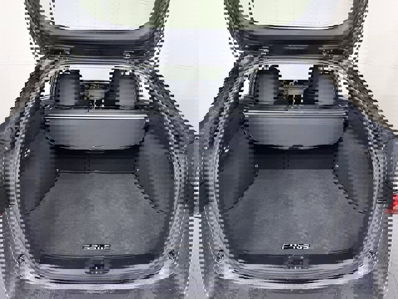 Used 2020 Toyota Prius LE image 20