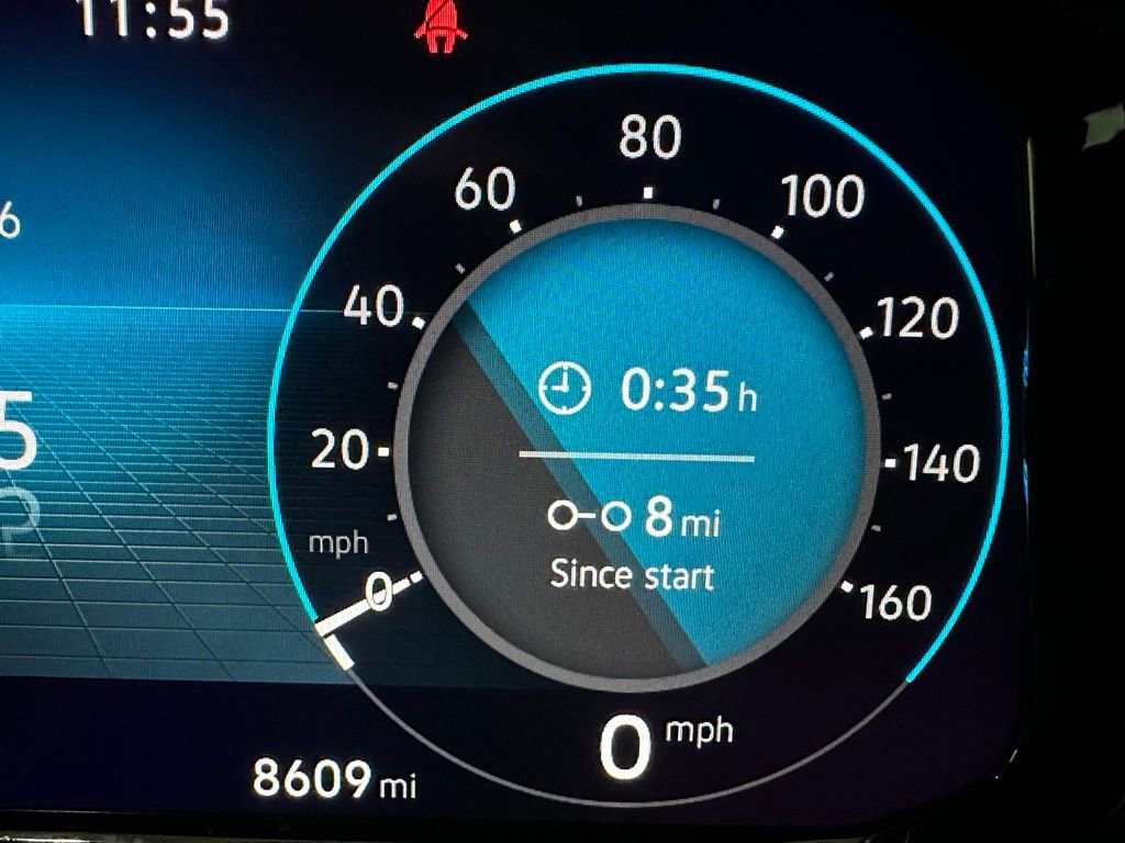 Used 2025 Volkswagen Atlas Cross Sport SE image 24