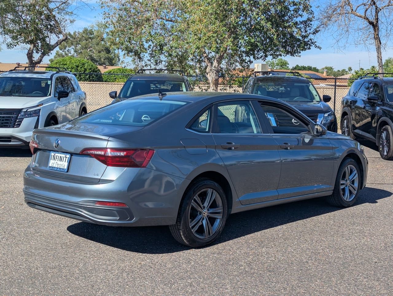 Used 2024 Volkswagen Jetta SE image 8