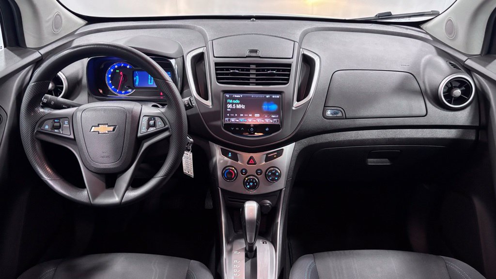 Used 2016 Chevrolet Trax LT FWD image 2
