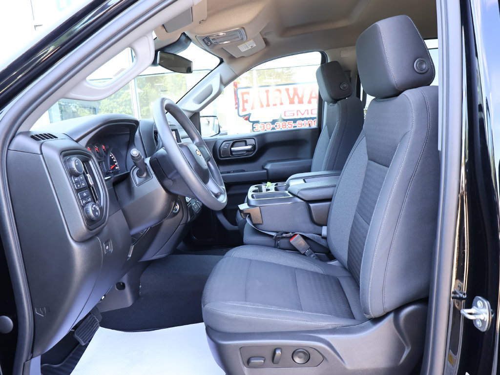 Used 2023 Chevrolet Silverado 1500 Custom AWD/4WD image 14