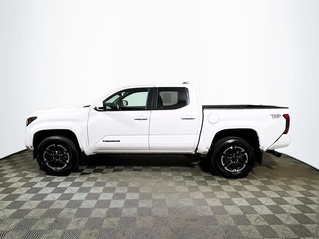 Certified 2025 Toyota Tacoma TRD Sport AWD/4WD image 4