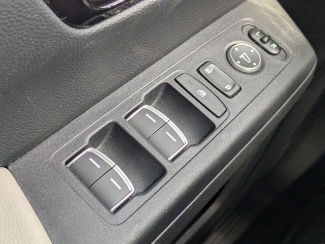 Used 2025 Honda CR-V EX-L image 24