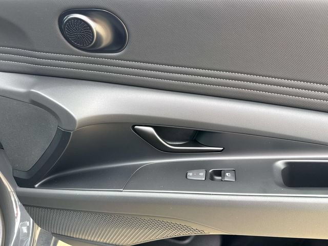New 2026 Hyundai Elantra SEL FWD image 19
