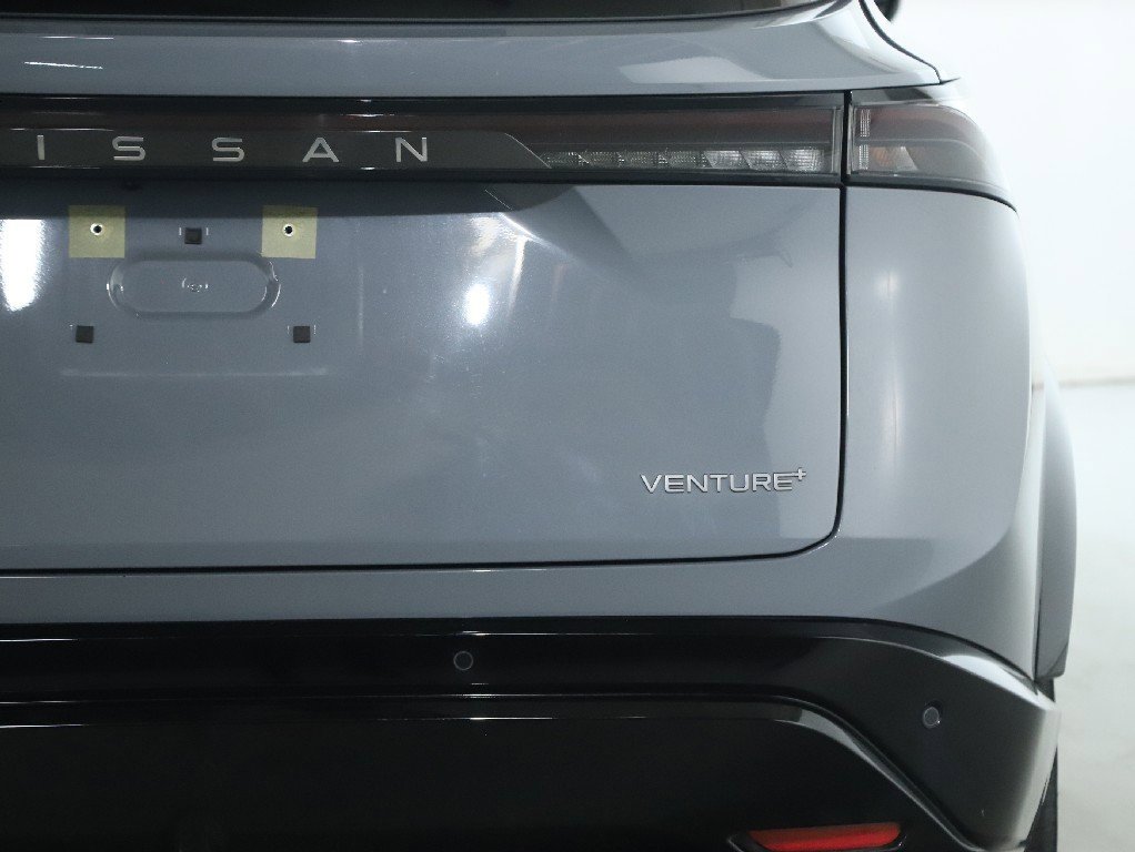 Used 2023 Nissan Ariya FWD image 43