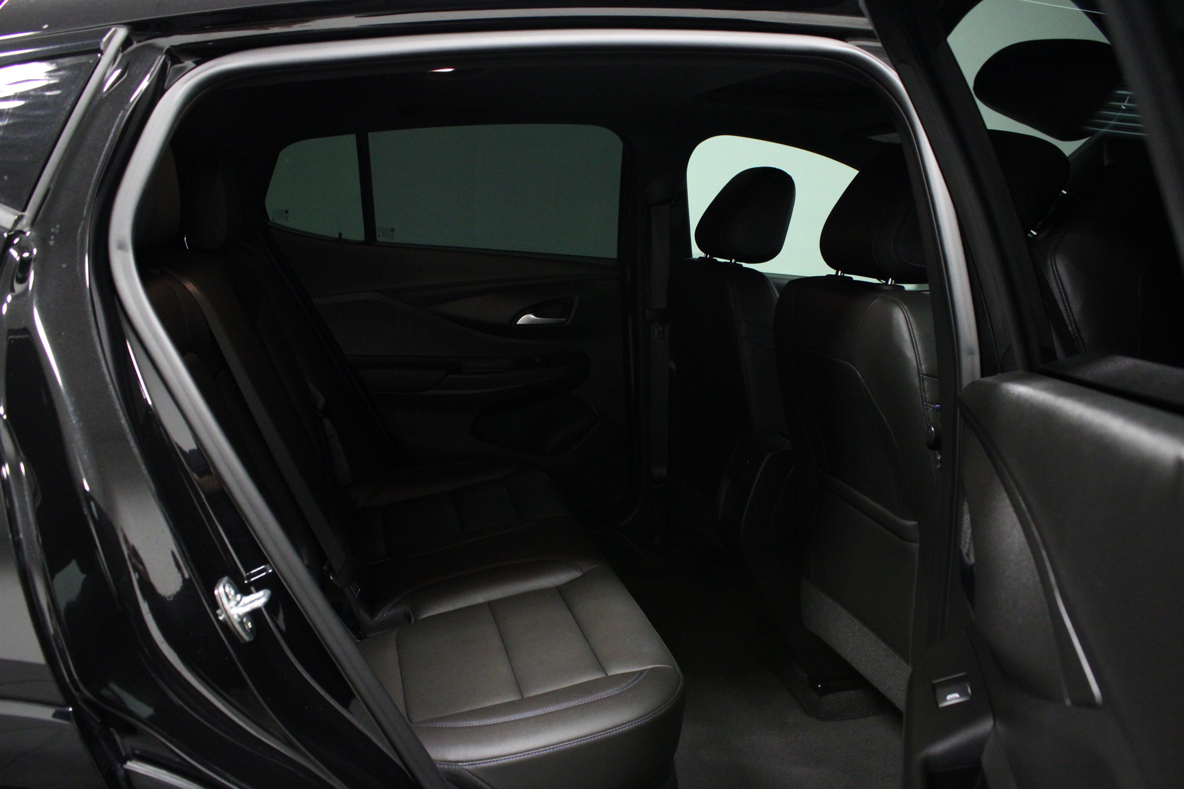Used 2024 Buick Envista Sport Touring w/ Convenience I Package FWD image 15