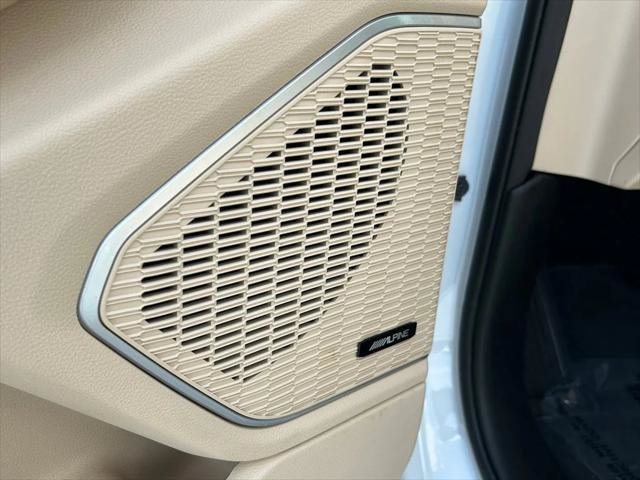 Certified 2022 Jeep Grand Cherokee L Limited RWD image 17