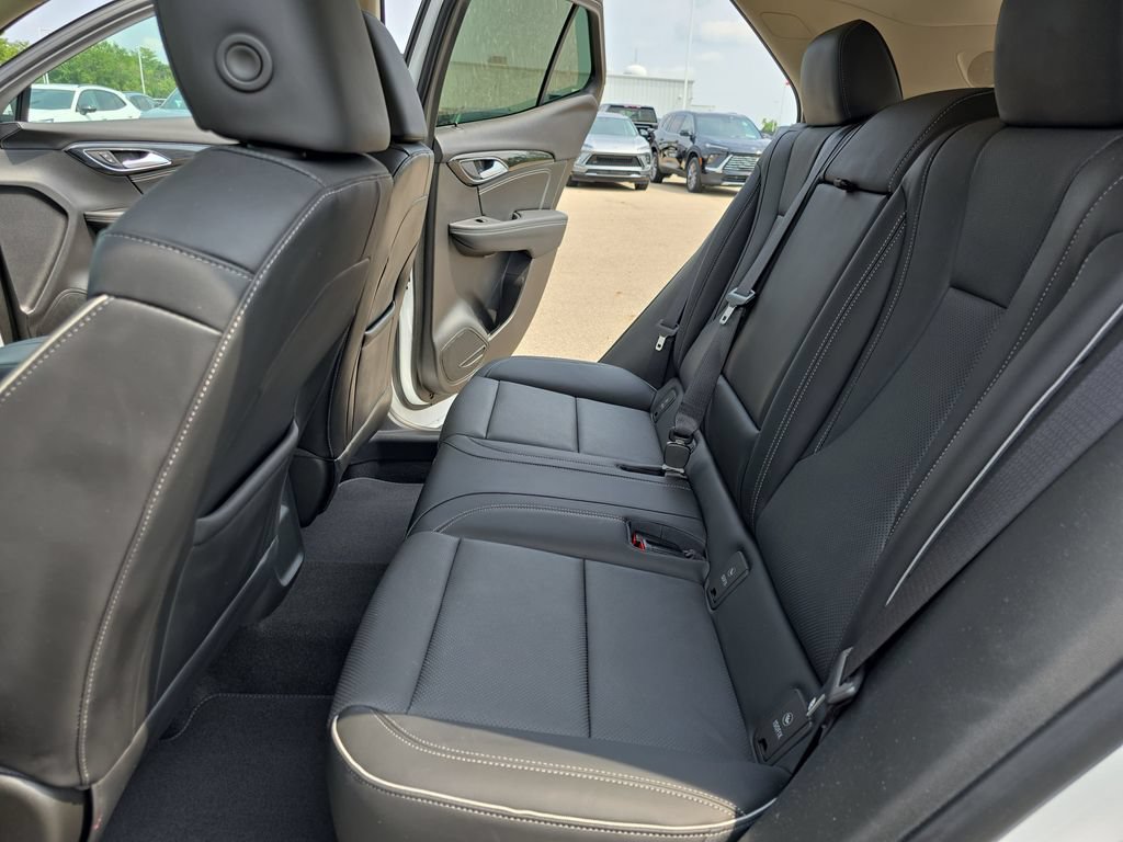 Certified 2023 Buick Envision Essence AWD/4WD image 14