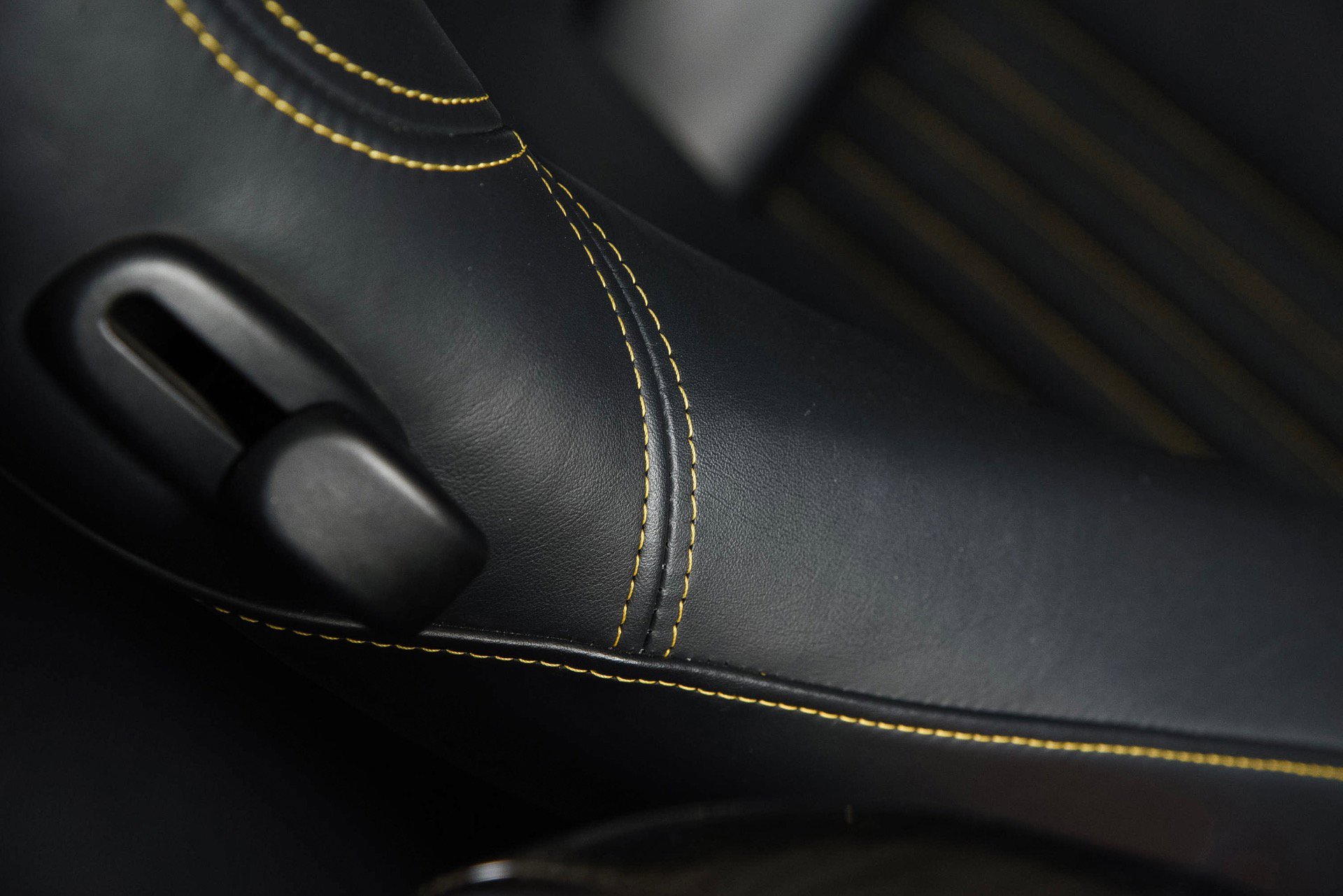 Used 2005 Porsche 911 Turbo image 8