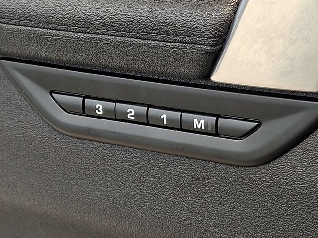 Used 2021 Land Rover Discovery Sport SE AWD/4WD image 16