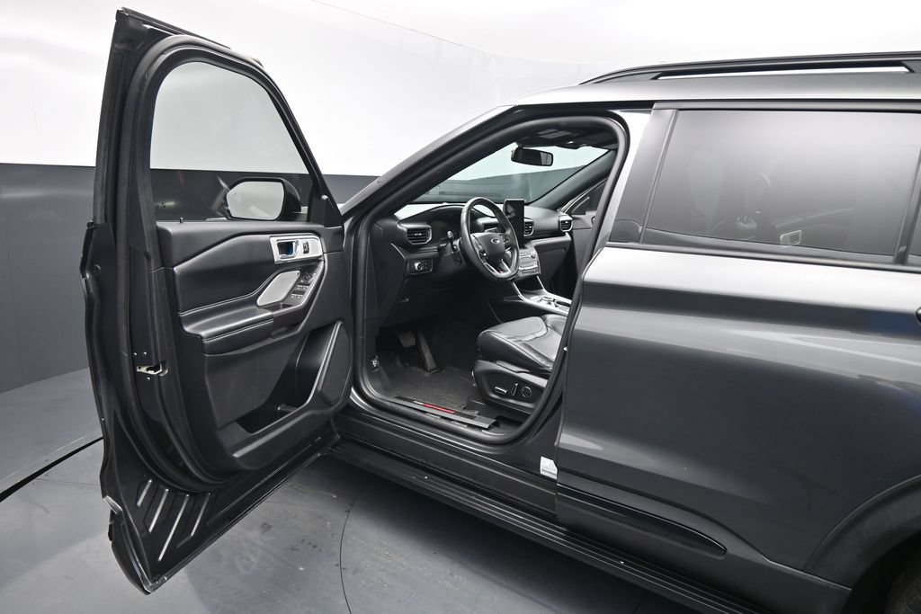 Used 2020 Ford Explorer ST w/ Premium Technology Package AWD/4WD image 9