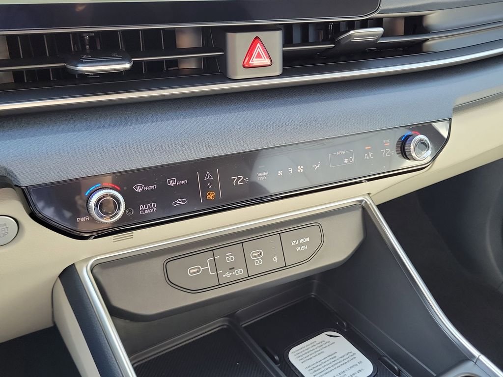 New 2026 Kia Carnival EX FWD image 33