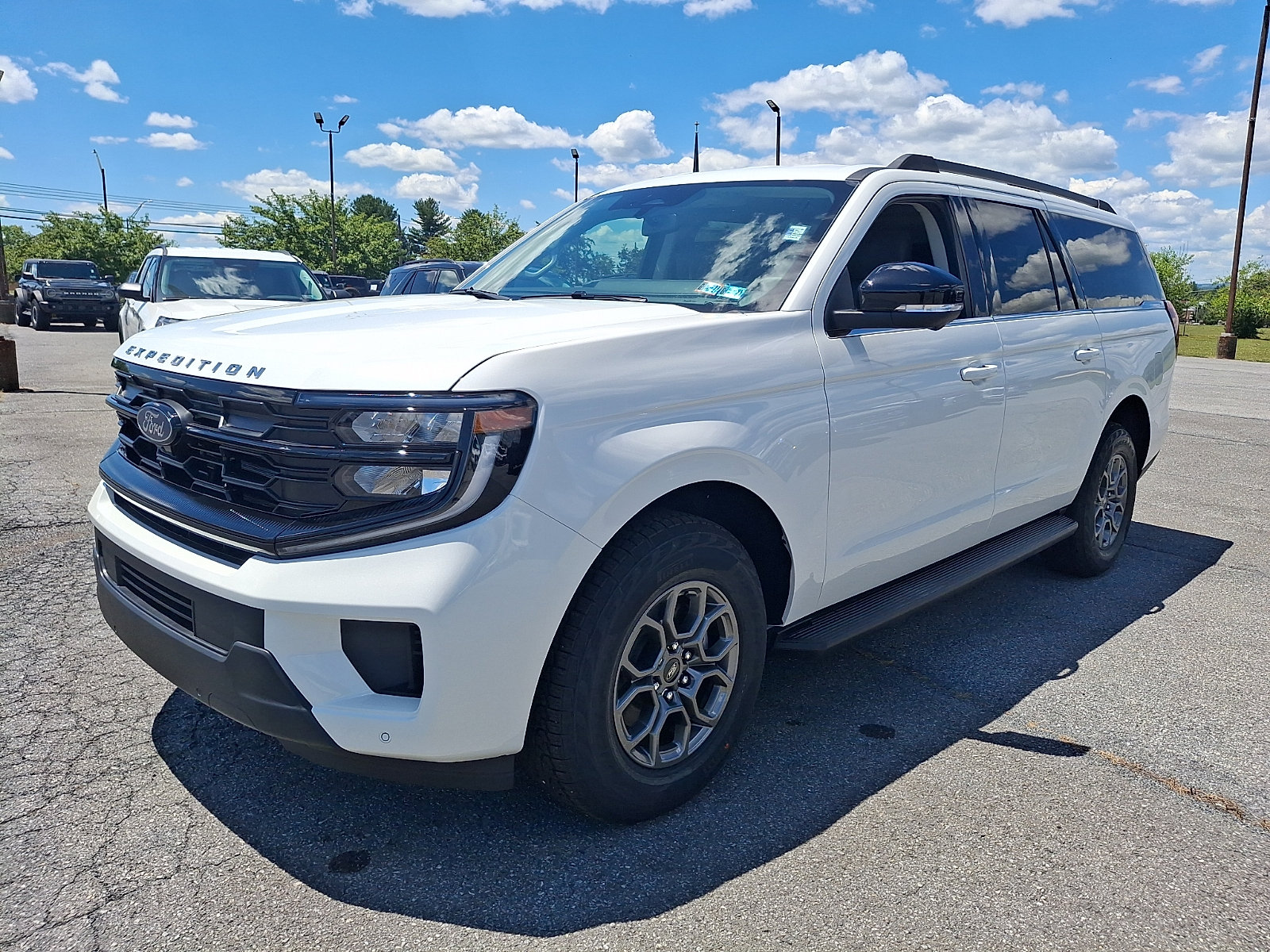 New 2026 Ford Expedition Max Active AWD/4WD image 2