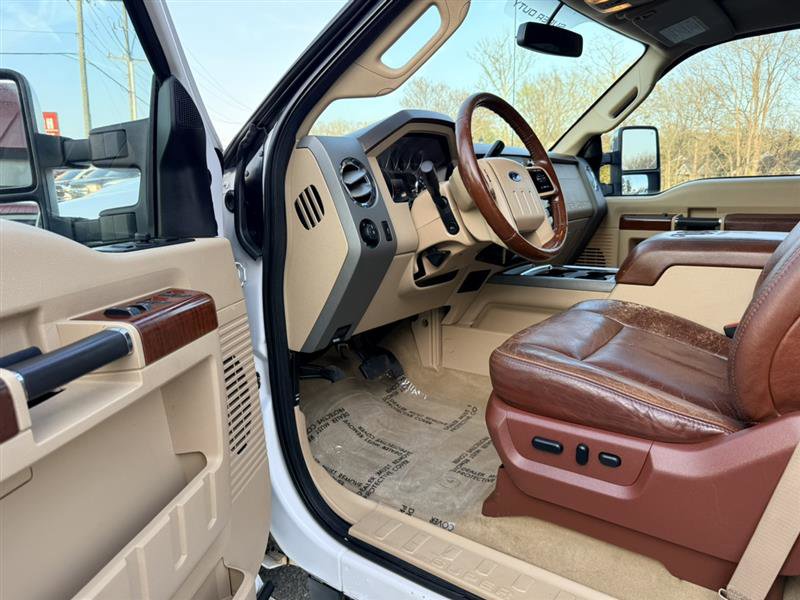 Used 2012 Ford F350 King Ranch w/ King Ranch w/Chrome Pkg image 26