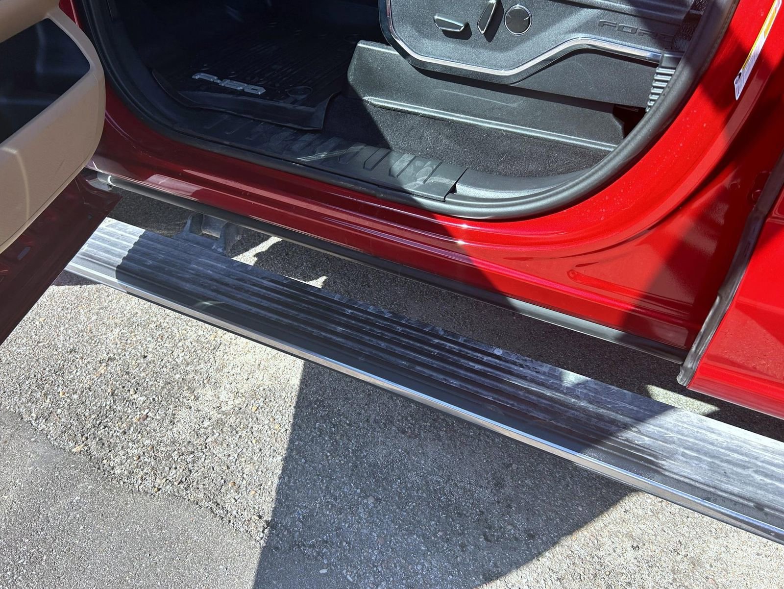 Used 2023 Ford F150 Lariat w/ Equipment Group 502A High image 9