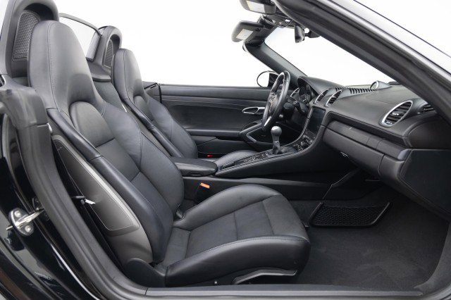 Used 2022 Porsche 718 Boxster GTS image 32
