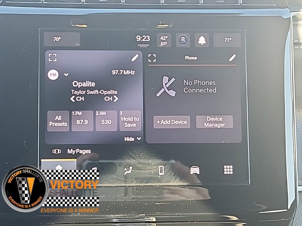 Certified 2025 Jeep Grand Cherokee Laredo image 4