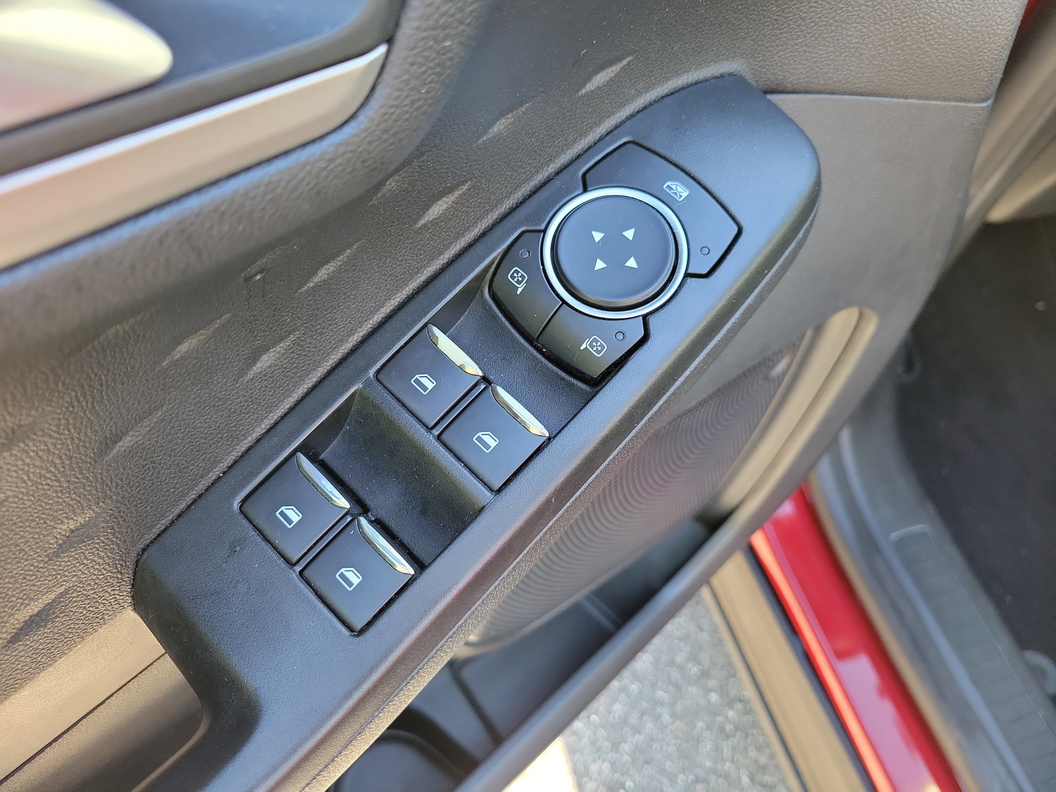 Used 2020 Ford Escape SE AWD/4WD image 20