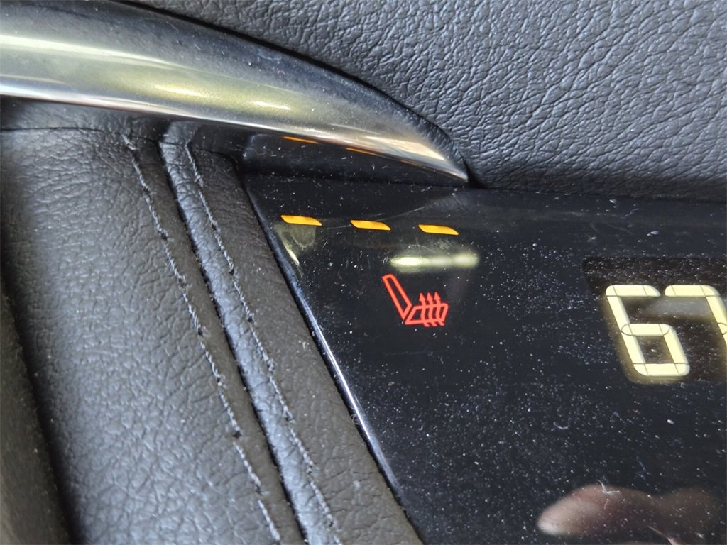 Used 2023 Cadillac XT5 Premium Luxury image 25