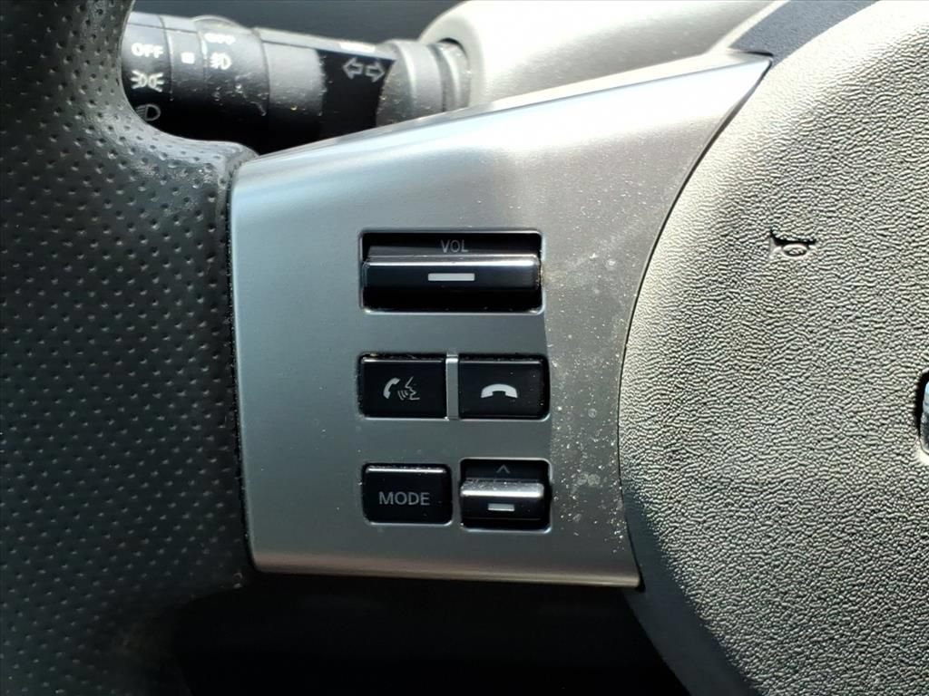 Used 2021 Nissan Frontier SV w/ Midnight Edition Floor Mats RWD image 12