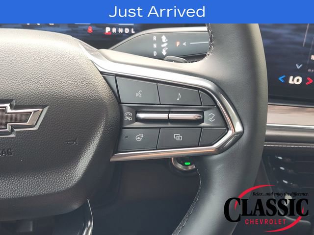 Used 2025 Chevrolet Suburban Z71 w/ Z71 Off-Road Package AWD/4WD image 39