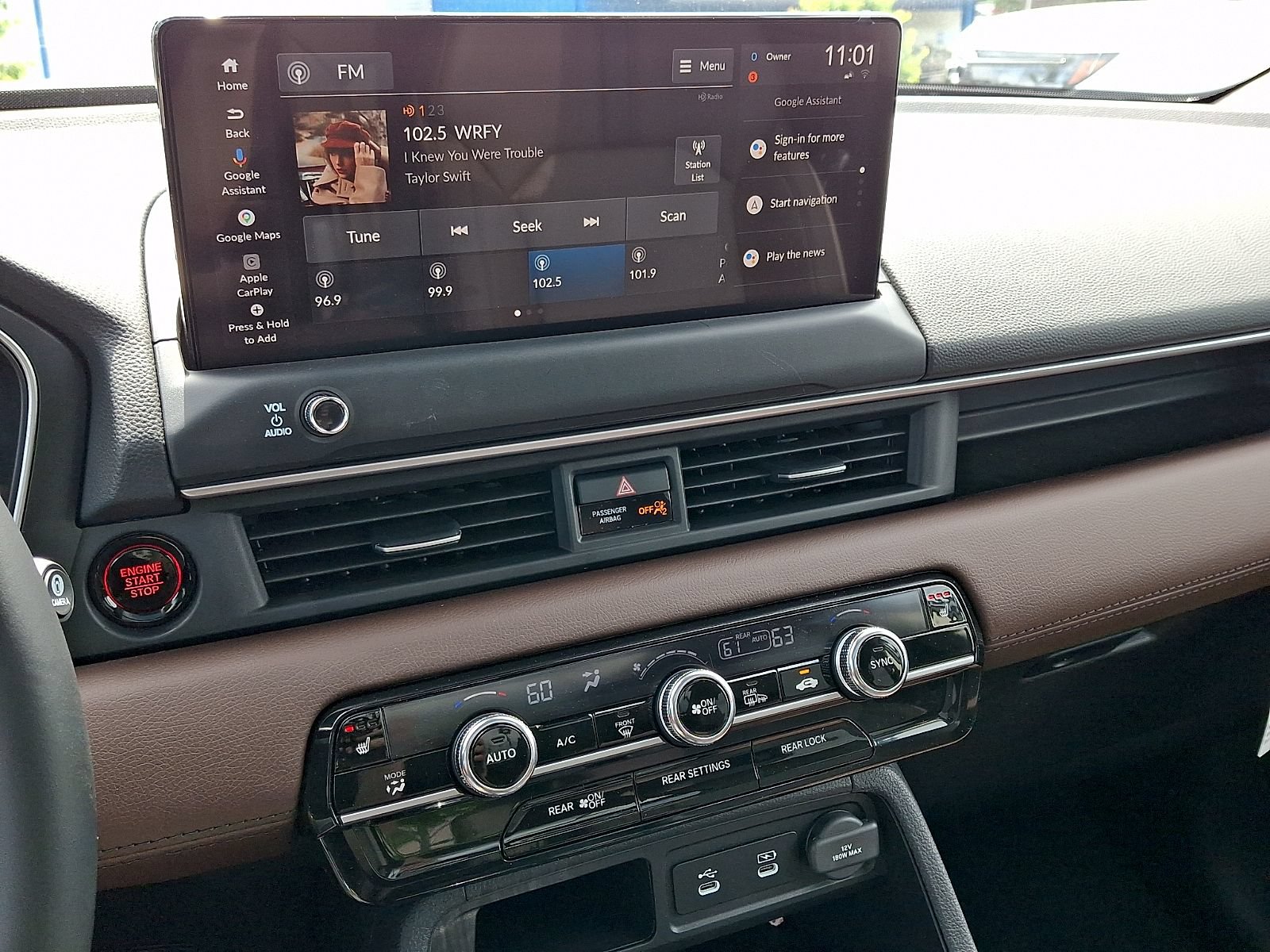 New 2026 Honda Pilot Touring image 8