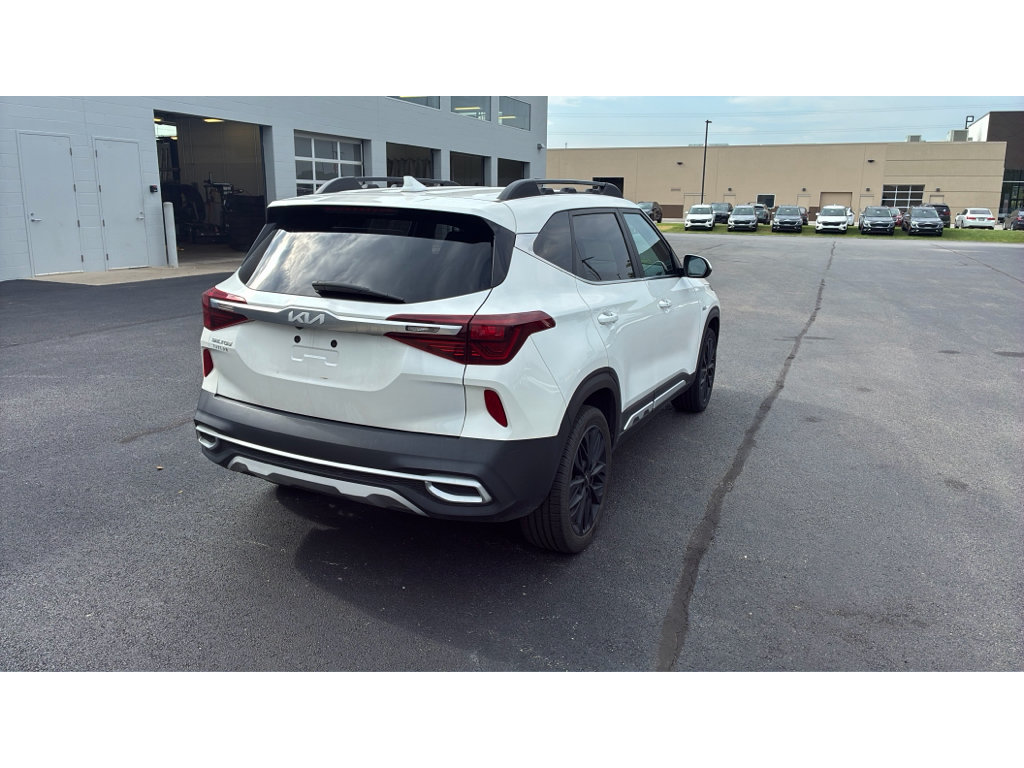 Used 2023 Kia Seltos Nightfall Edition AWD/4WD image 5
