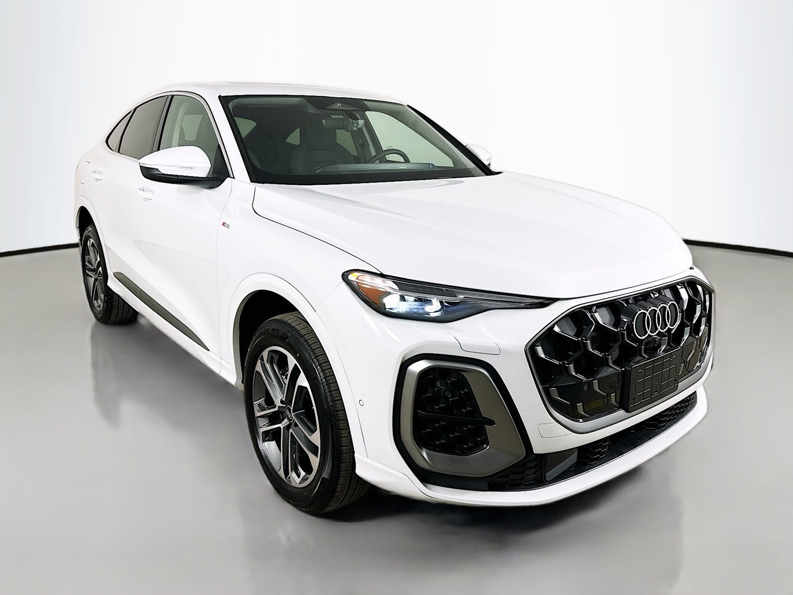 New 2026 Audi Q5 Premium Plus AWD/4WD image 3