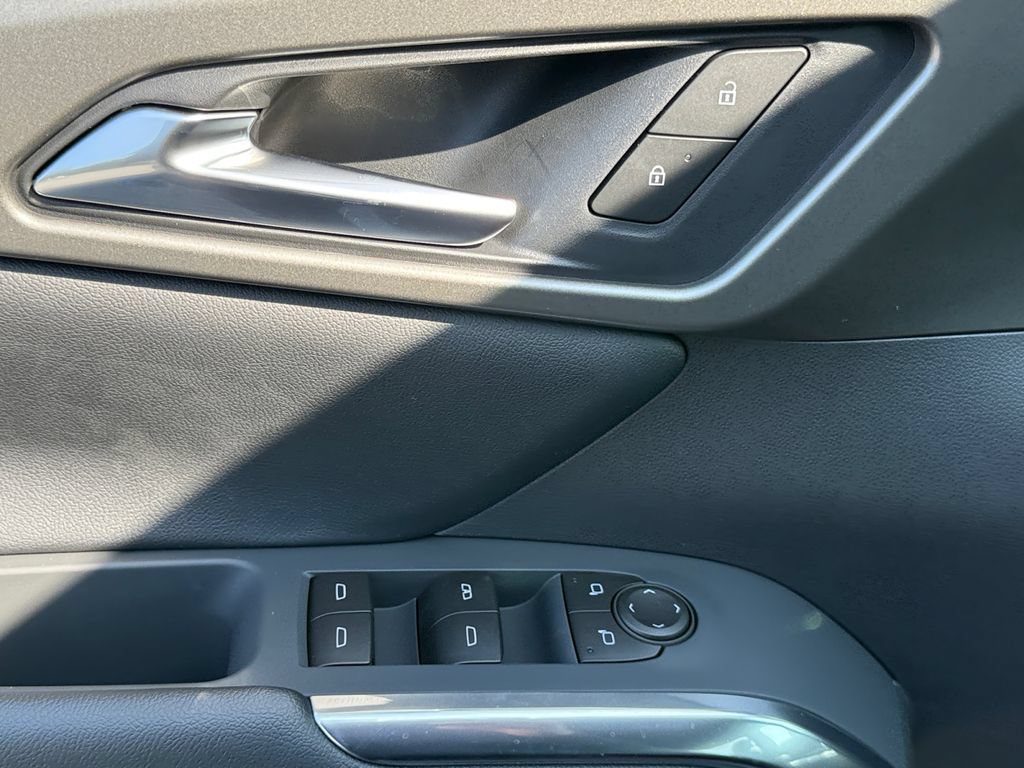 New 2026 Chevrolet Traverse LT w/ Sun and Wheel Package FWD image 11