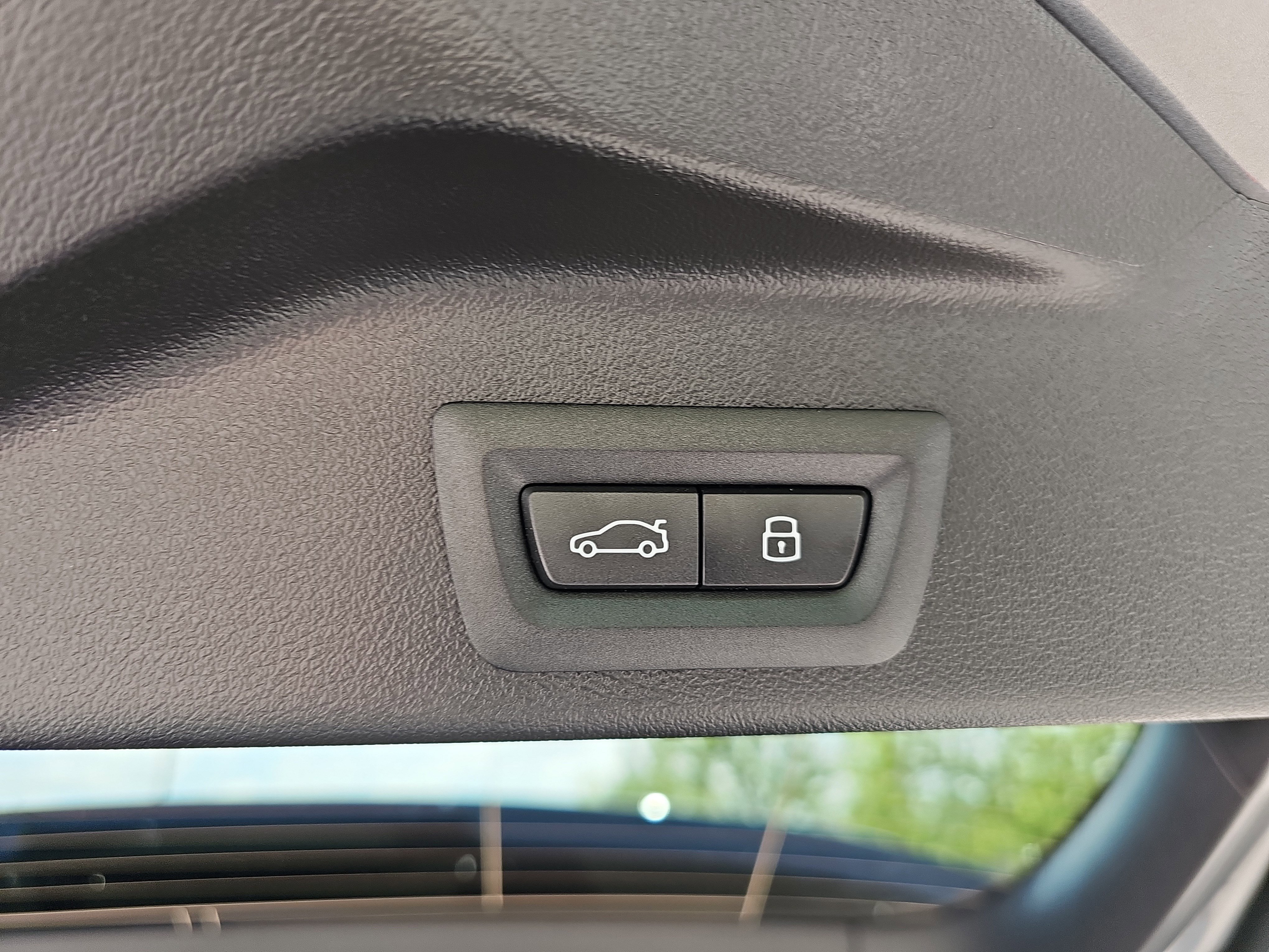 New 2026 BMW X5 xDrive40i w/ M Sport Package AWD/4WD image 15