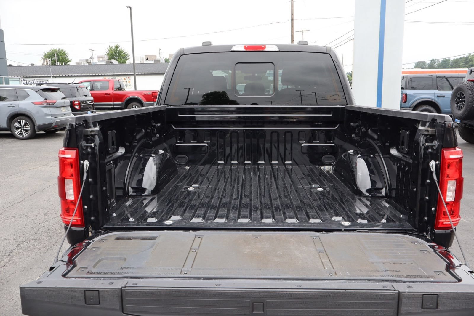 Used 2022 Ford F150 XLT w/ Equipment Group 302A High AWD/4WD image 30