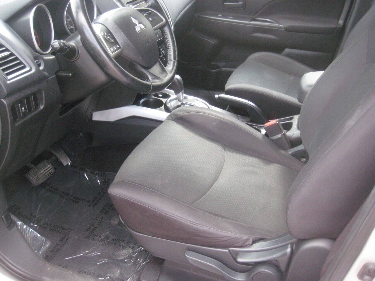 Used 2014 Mitsubishi Outlander Sport ES AWD/4WD image 7