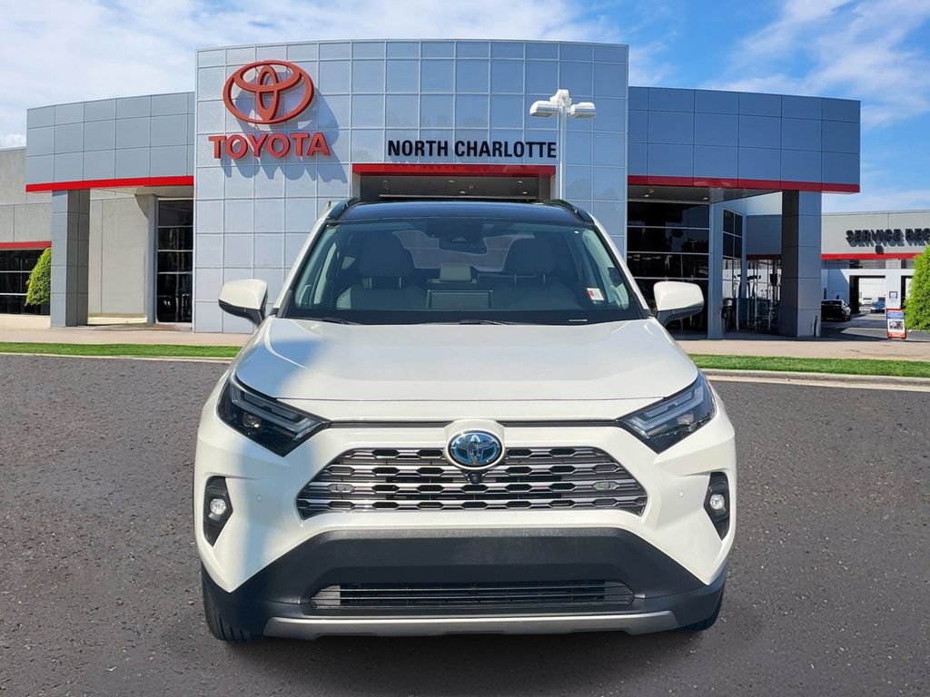 Used 2022 Toyota RAV4 Limited AWD/4WD image 3