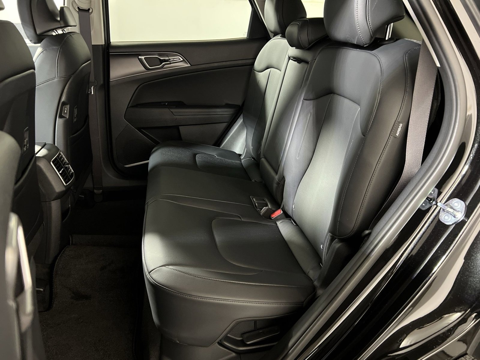 New 2026 Kia Sportage EX image 23