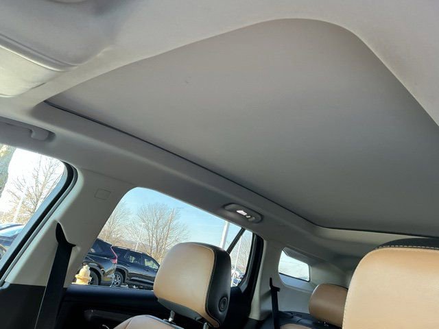 Used 2019 GMC Terrain SLT w/ Infotainment Package II image 18