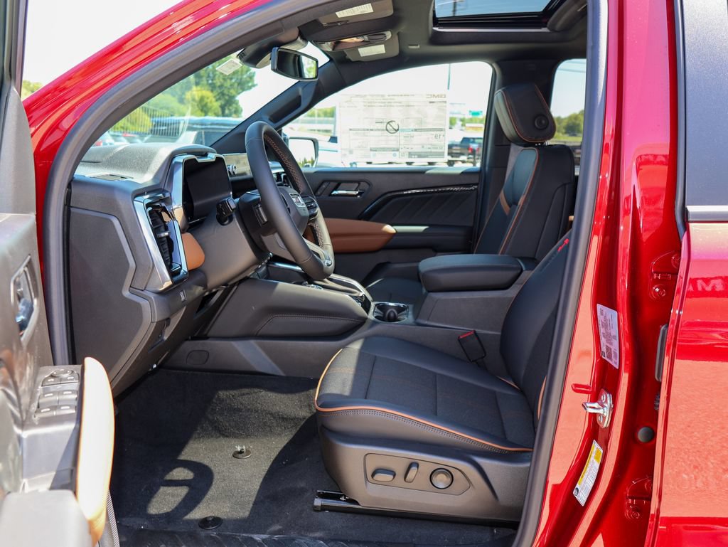 New 2026 GMC Canyon AT4 w/ Technology Plus Package AWD/4WD image 6