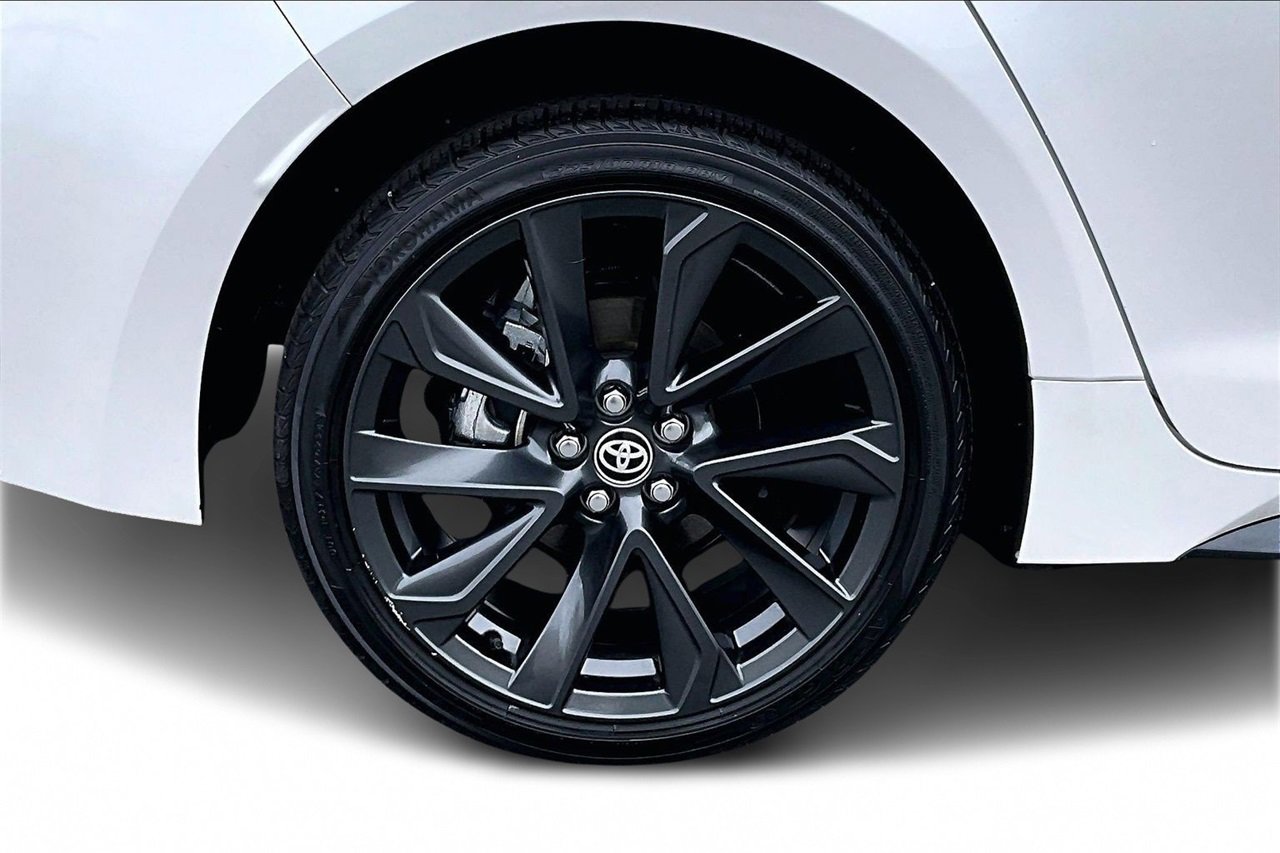 Used 2024 Toyota Corolla LE image 33