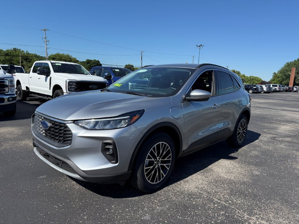 New 2024 Ford Escape SE FWD image 3