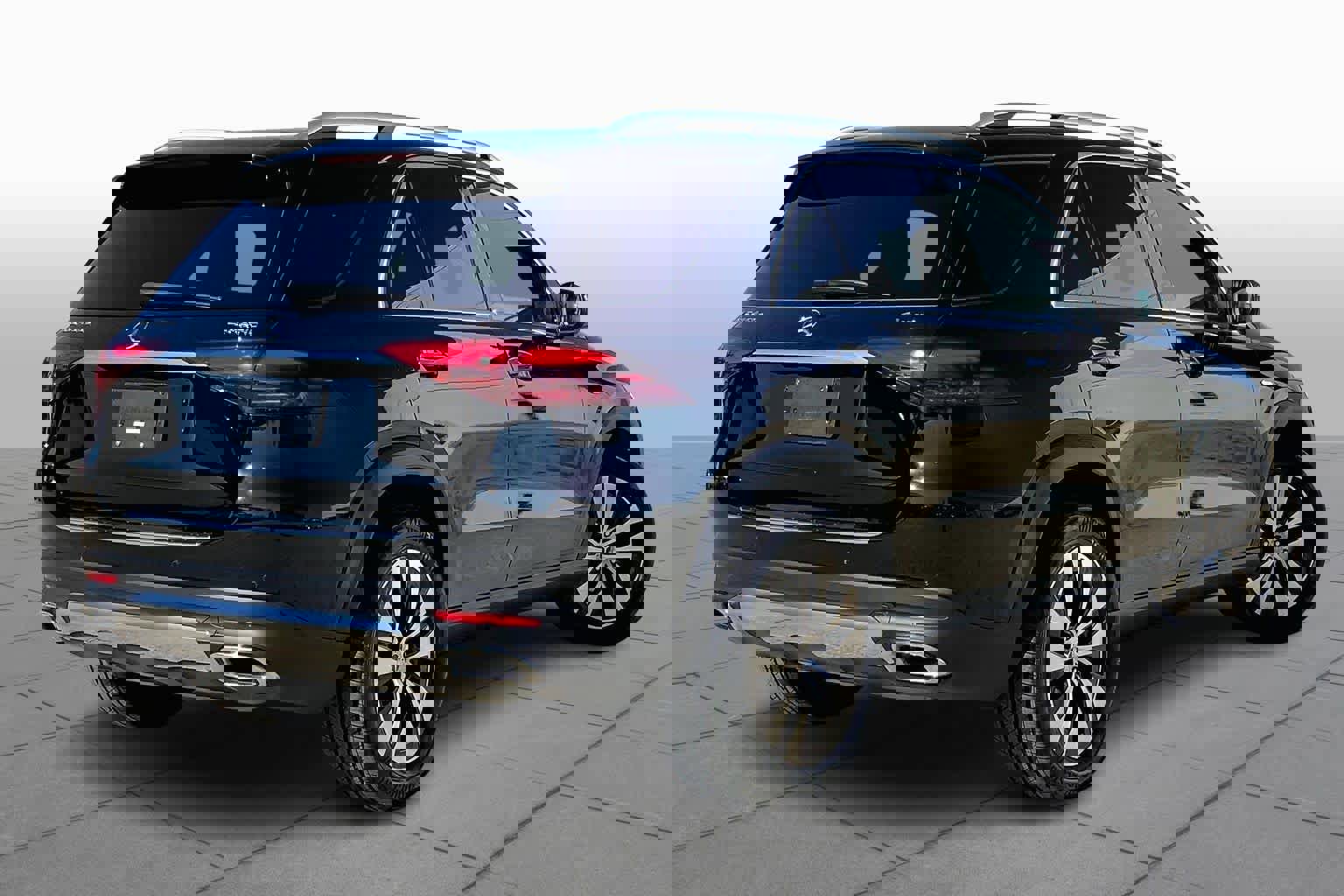 Used 2025 Mercedes-Benz GLE 450e 4MATIC image 12