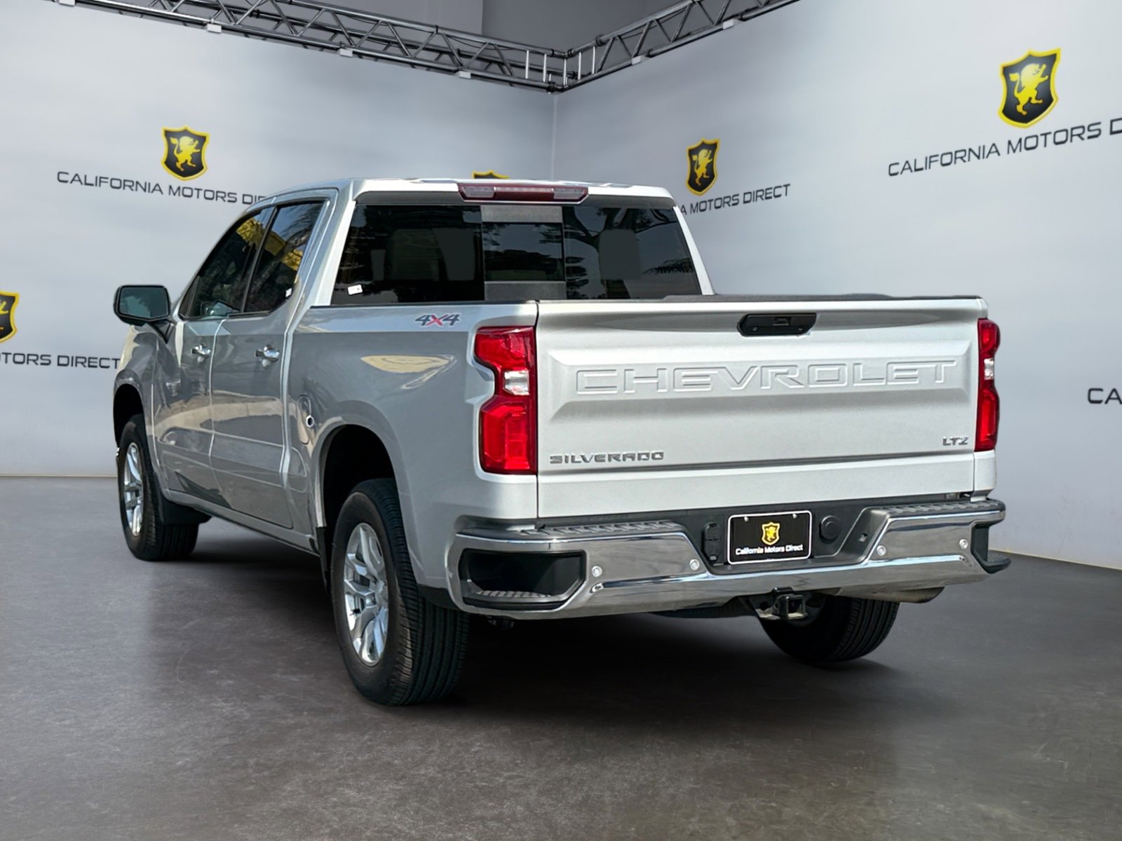 Used 2020 Chevrolet Silverado 1500 LTZ w/ LTZ Plus Package image 3