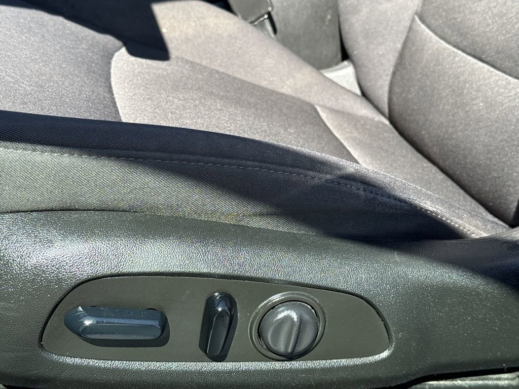 Used 2023 Chevrolet Malibu LT image 14
