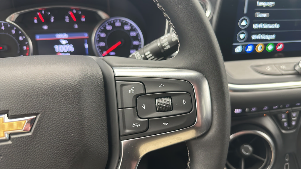 Used 2024 Chevrolet Blazer LT AWD/4WD image 18