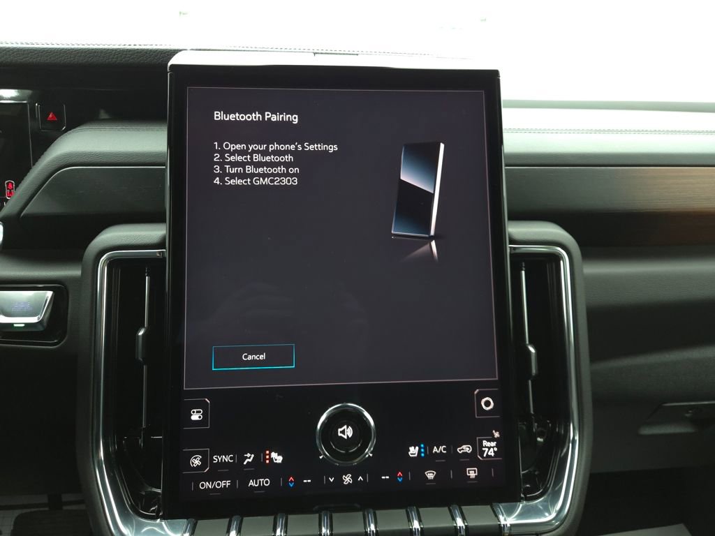 Used 2025 GMC Yukon Denali image 4